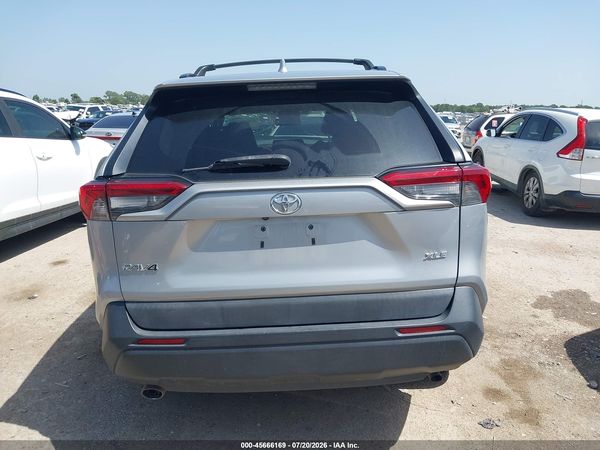 2019 TOYOTA RAV4 XLE