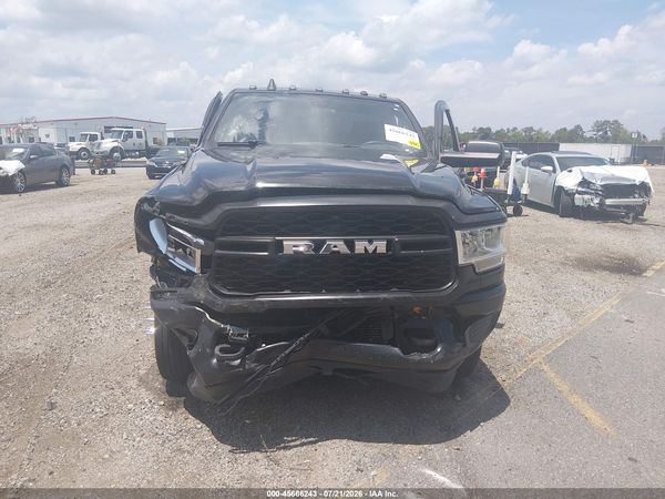 2021 RAM 3500 TRADESMAN  4X4 8' BOX