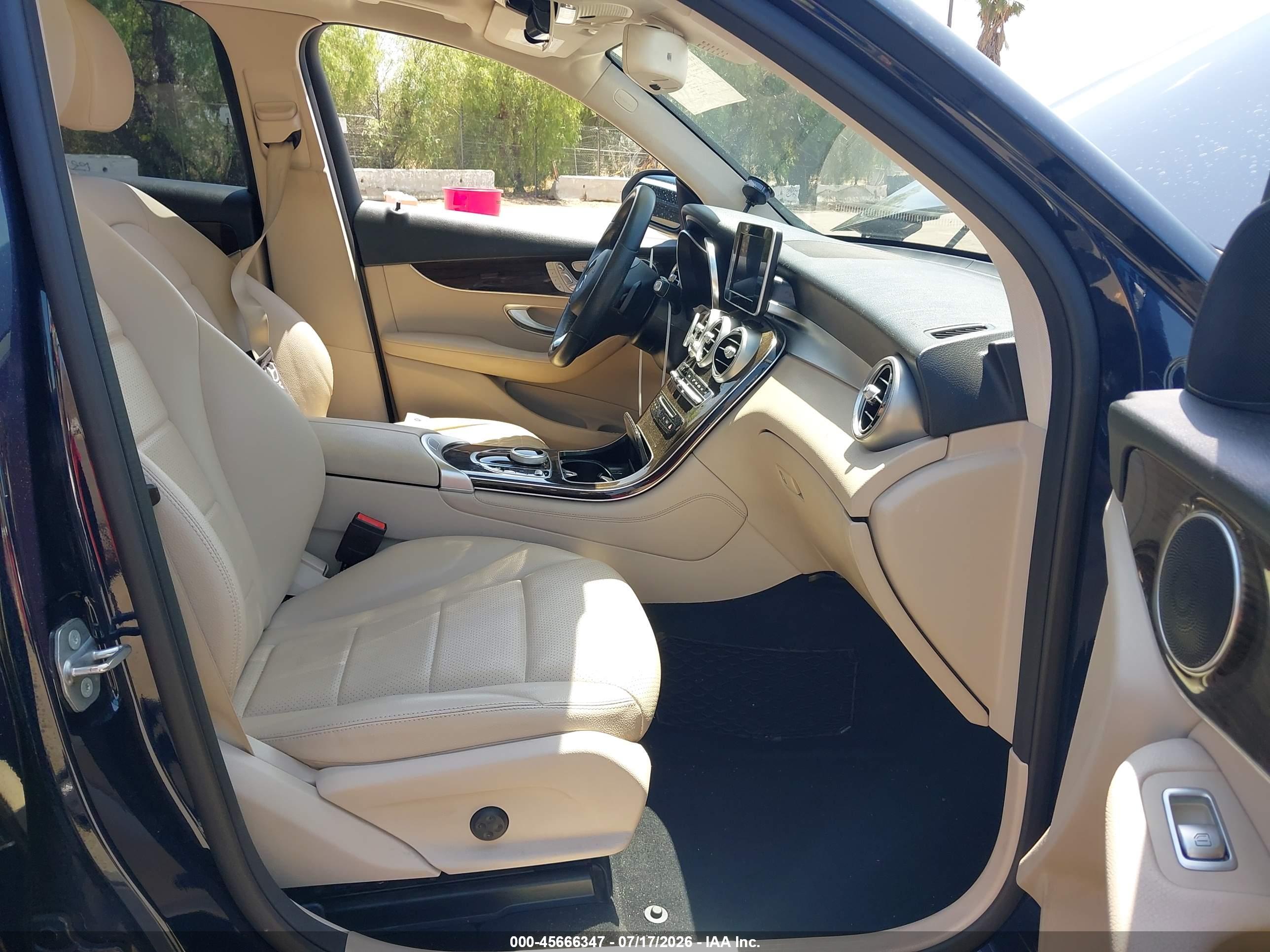 2019 MERCEDES-BENZ GLC 300 GLC300