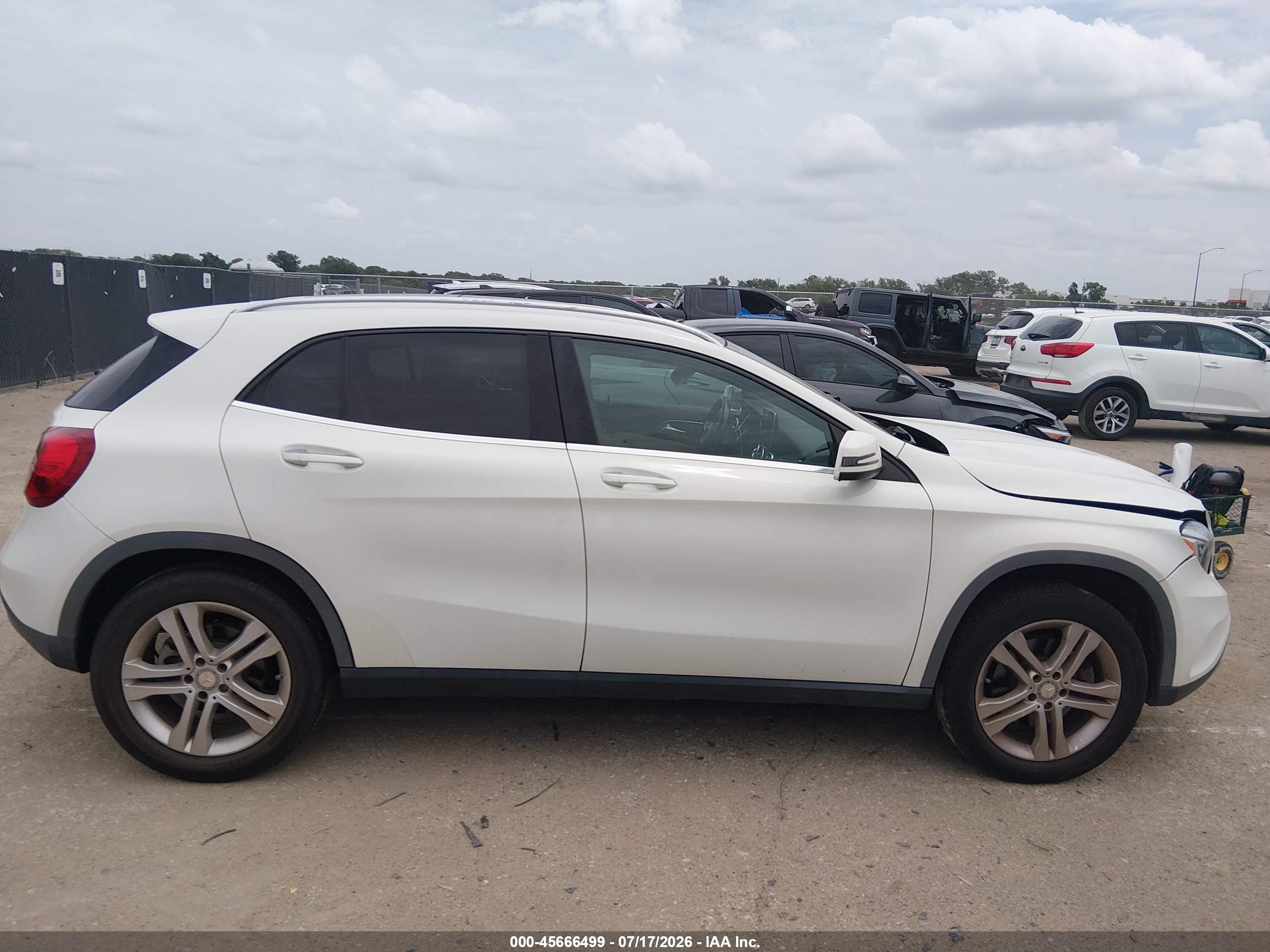 2016 MERCEDES-BENZ GLA 250 GLA250