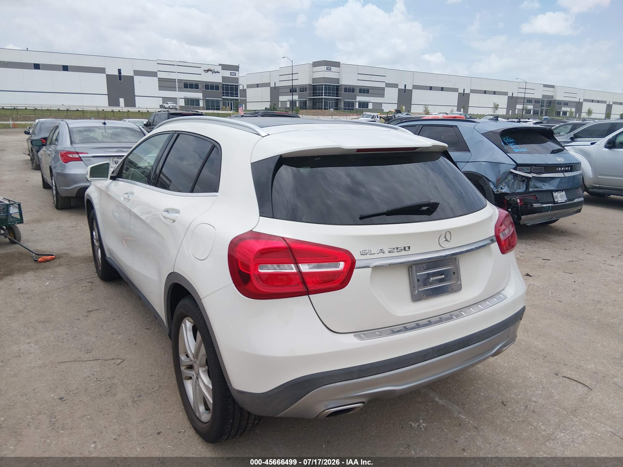 2016 MERCEDES-BENZ GLA 250 GLA250