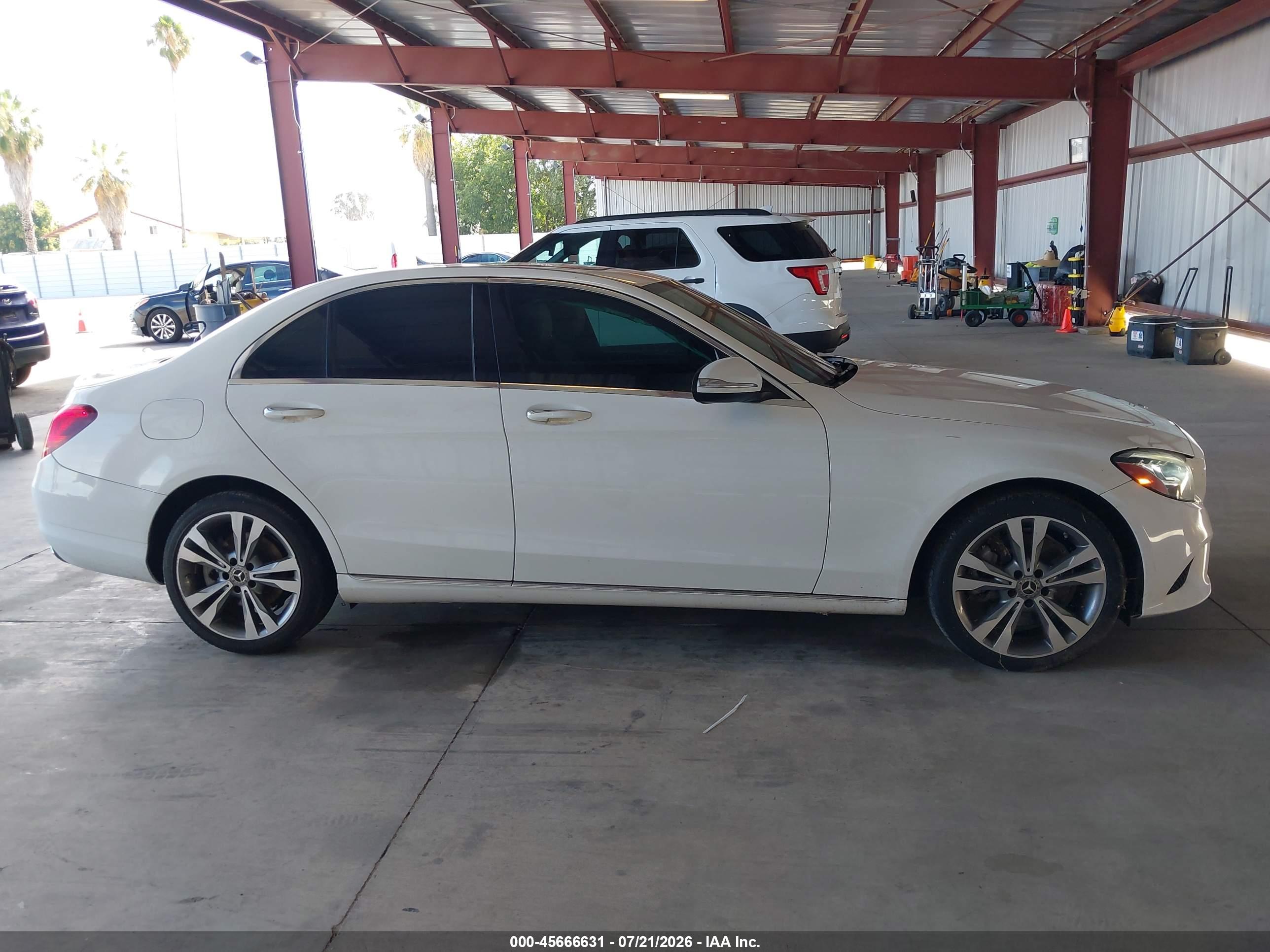 2019 MERCEDES-BENZ C 300 C300