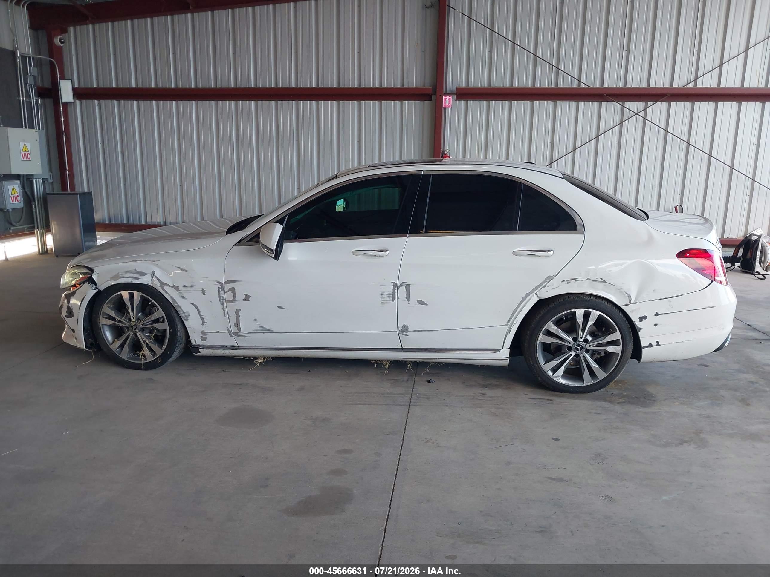 2019 MERCEDES-BENZ C 300 C300
