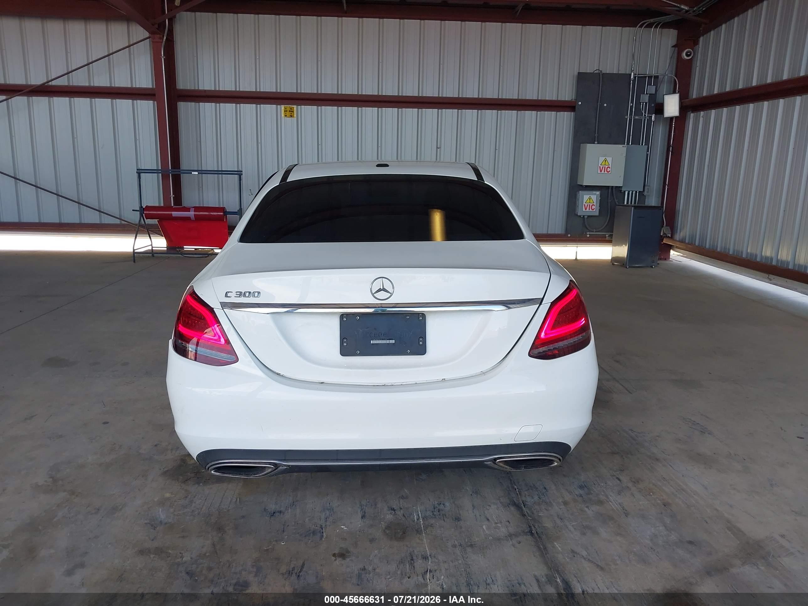 2019 MERCEDES-BENZ C 300 C300