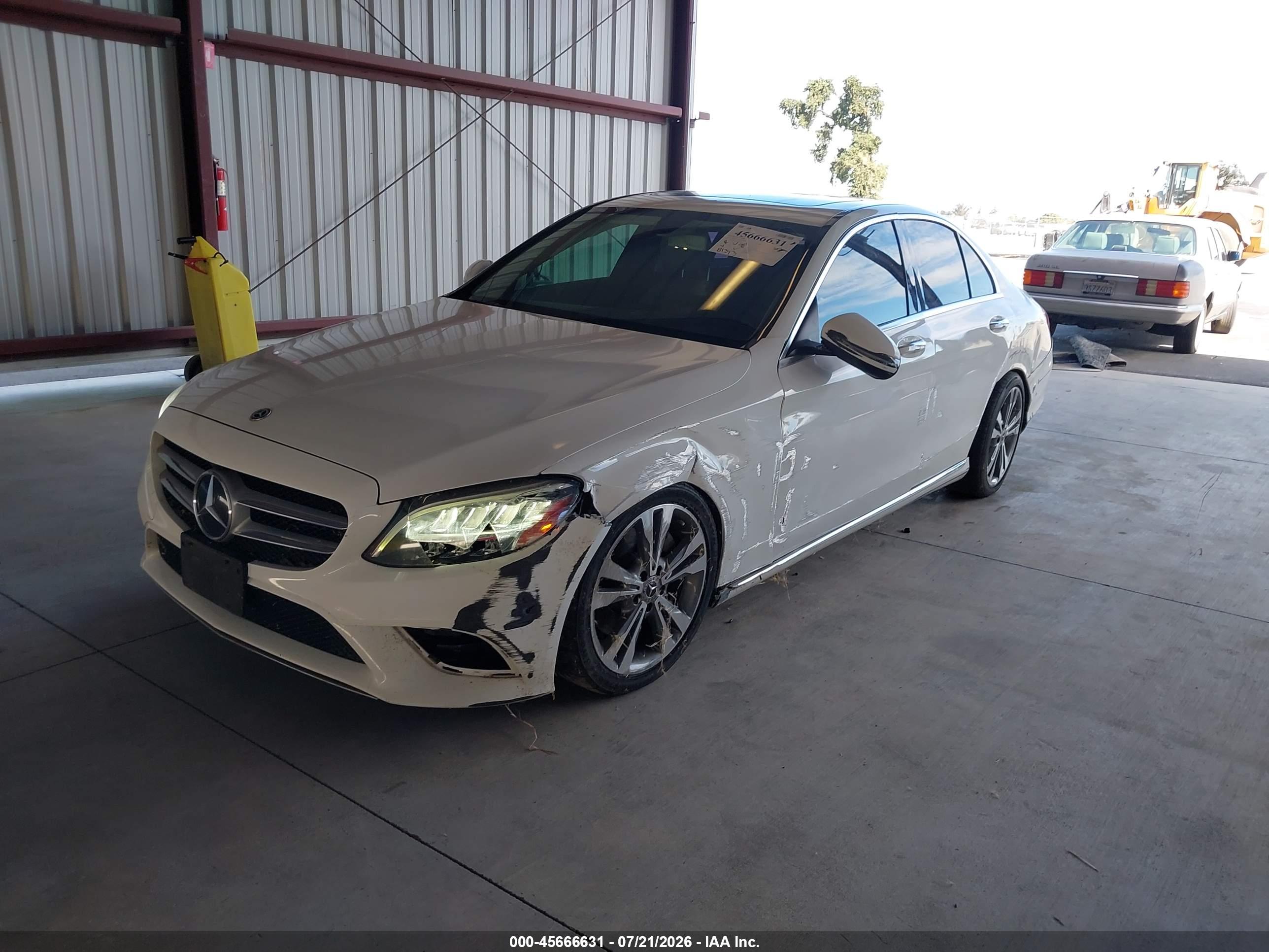 2019 MERCEDES-BENZ C 300 C300