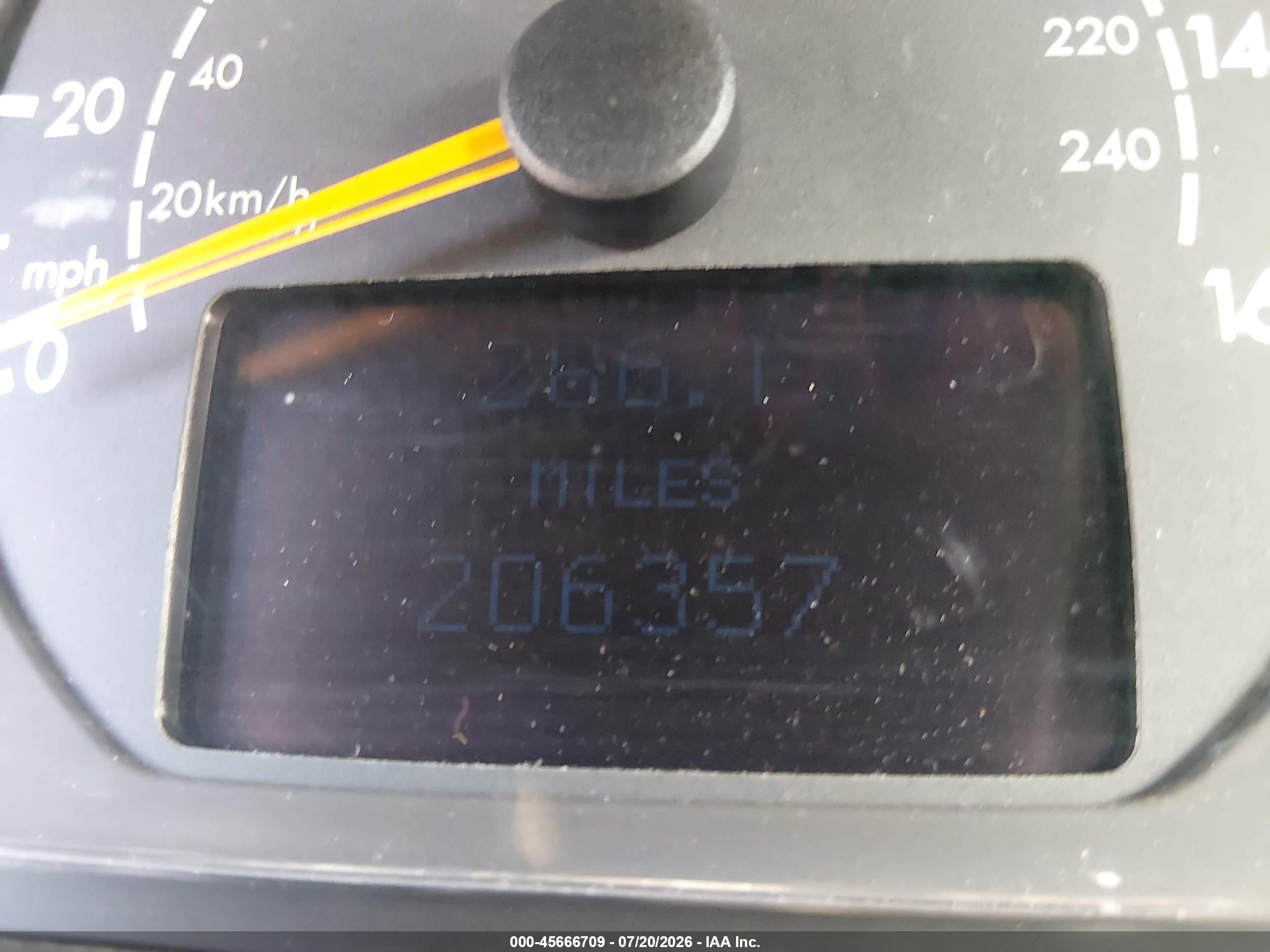 2002 MERCEDES-BENZ E 320 E320