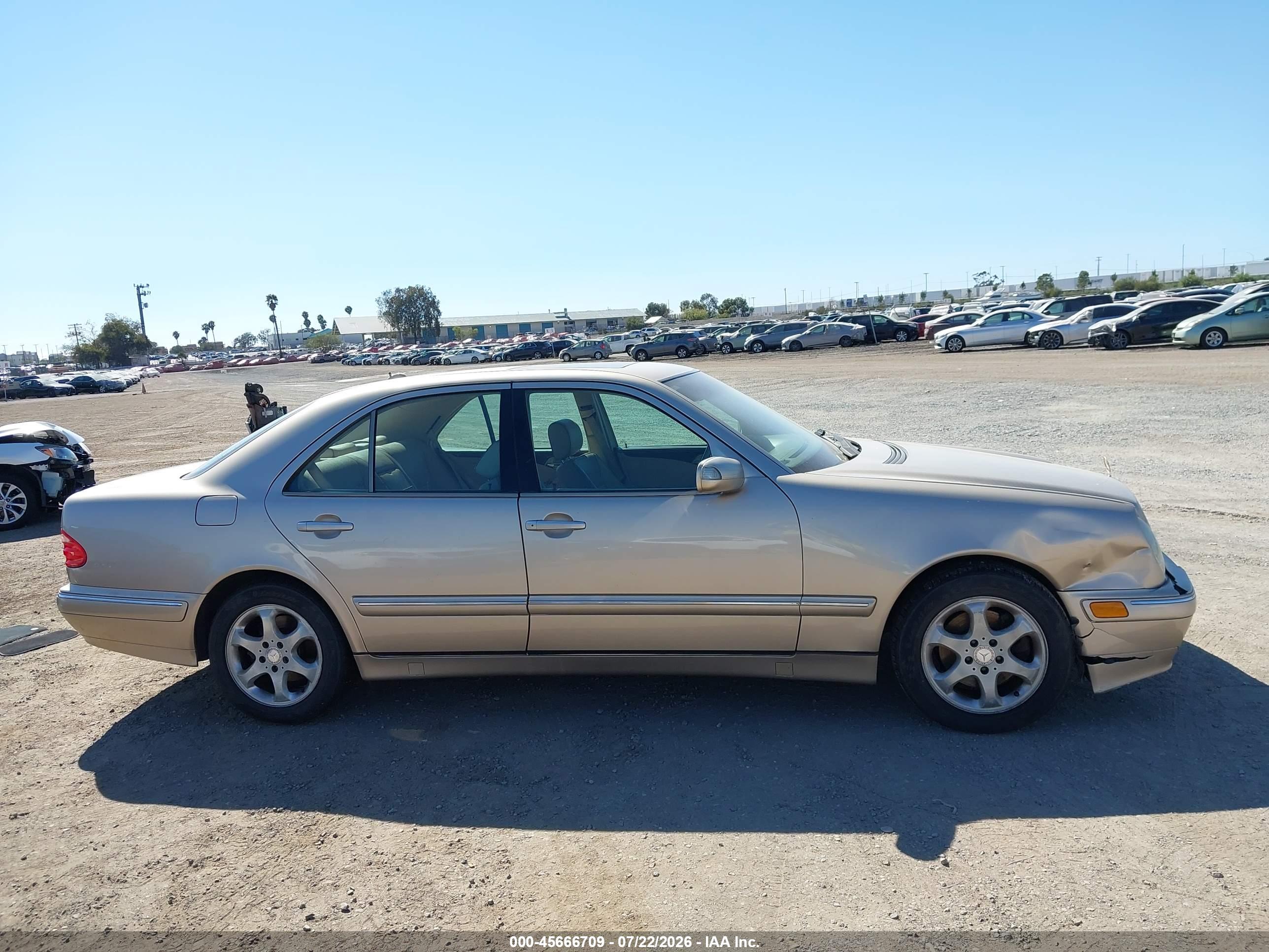 2002 MERCEDES-BENZ E 320 E320