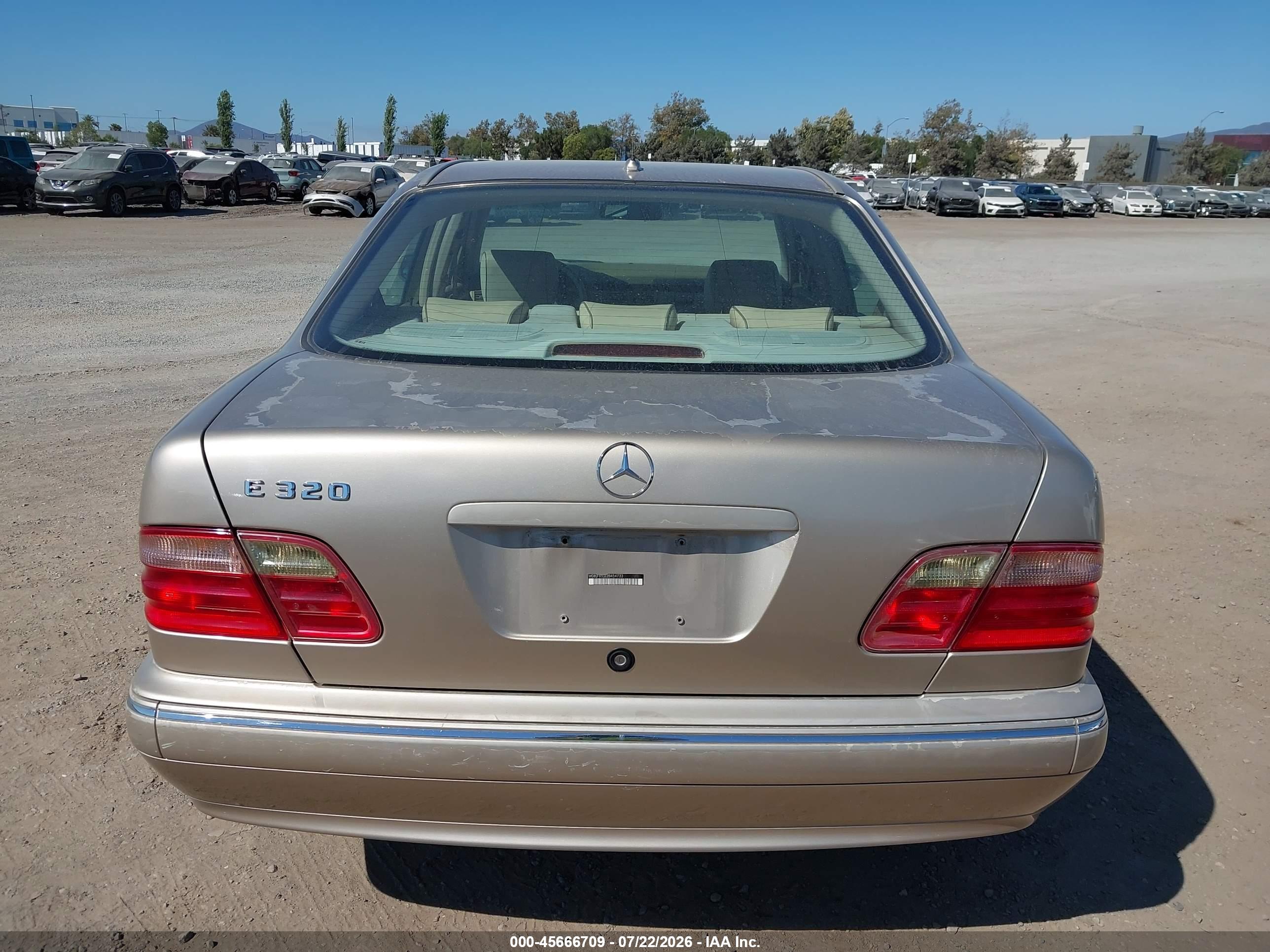 2002 MERCEDES-BENZ E 320 E320