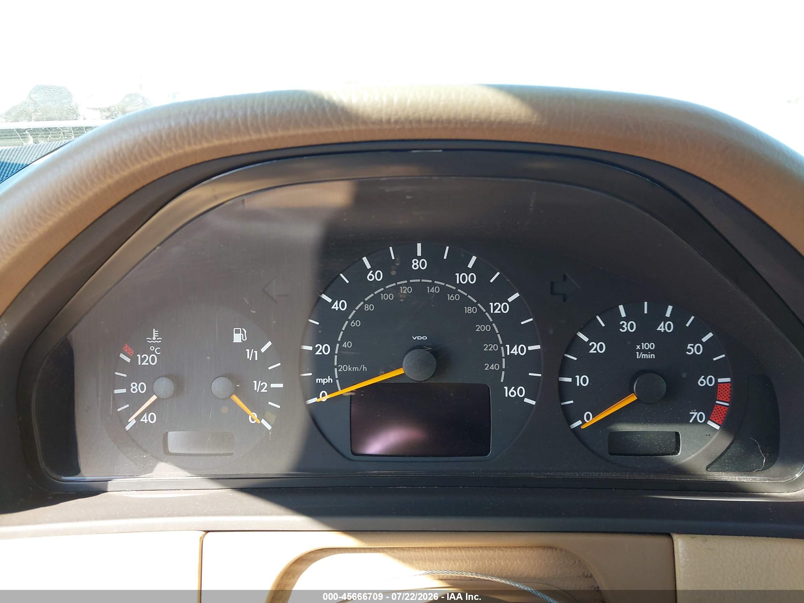 2002 MERCEDES-BENZ E 320 E320