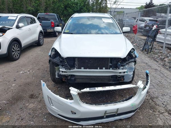 2017 VOLVO XC60 T5 INSCRIPTION