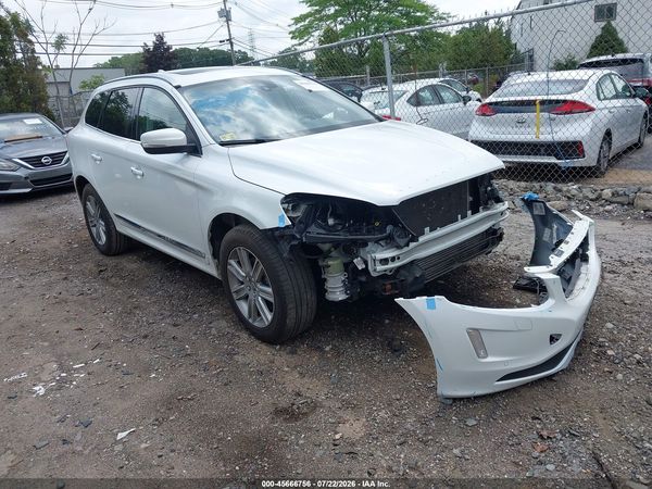 2017 VOLVO XC60 T5 INSCRIPTION
