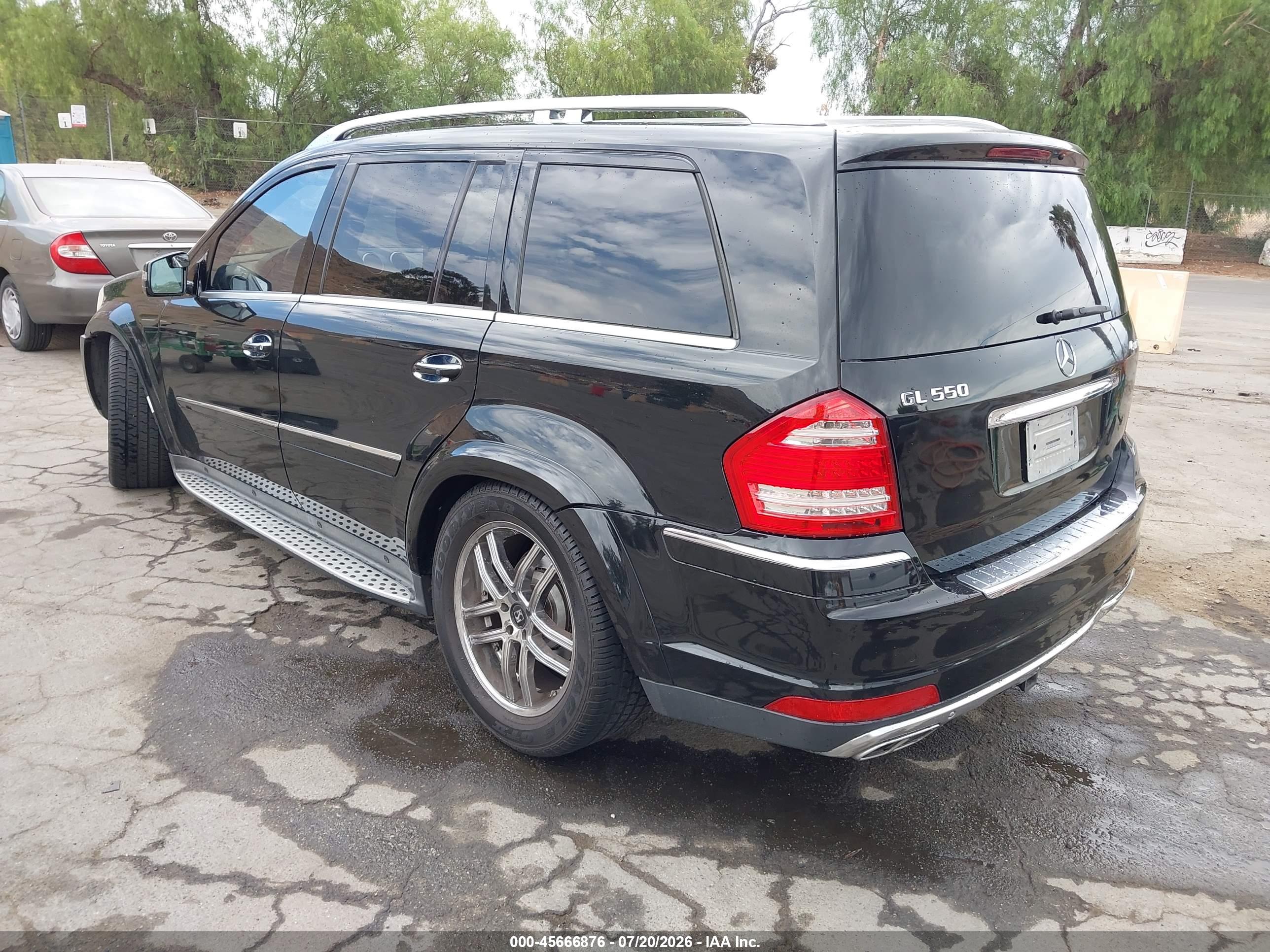 2011 MERCEDES-BENZ GL 550 GL550 4-MATIC