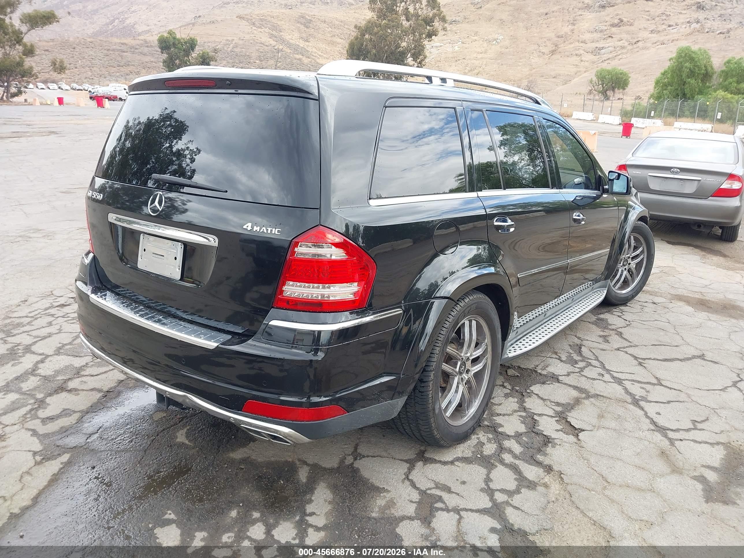 2011 MERCEDES-BENZ GL 550 GL550 4-MATIC