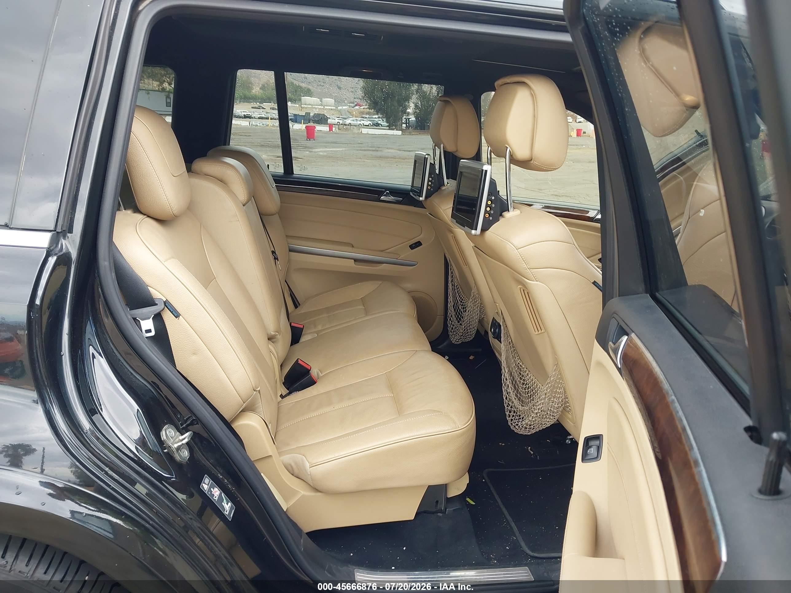 2011 MERCEDES-BENZ GL 550 GL550 4-MATIC