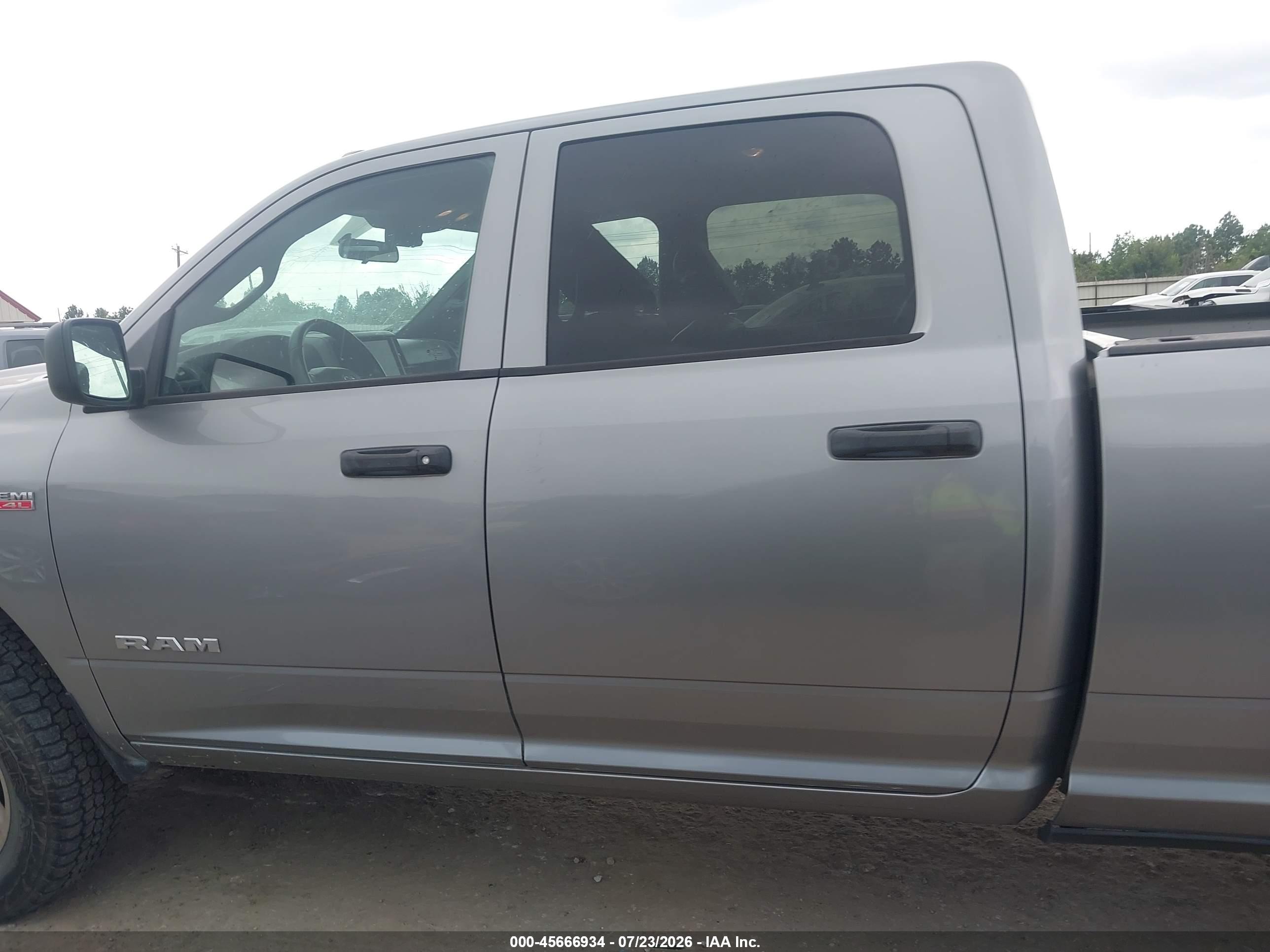 2022 RAM 2500 TRADESMAN  4X4 8' BOX