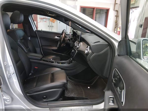 2017 MERCEDES-BENZ GLA 250 4MATIC