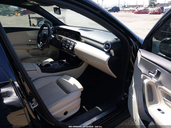 2021 MERCEDES-BENZ A 220 A220