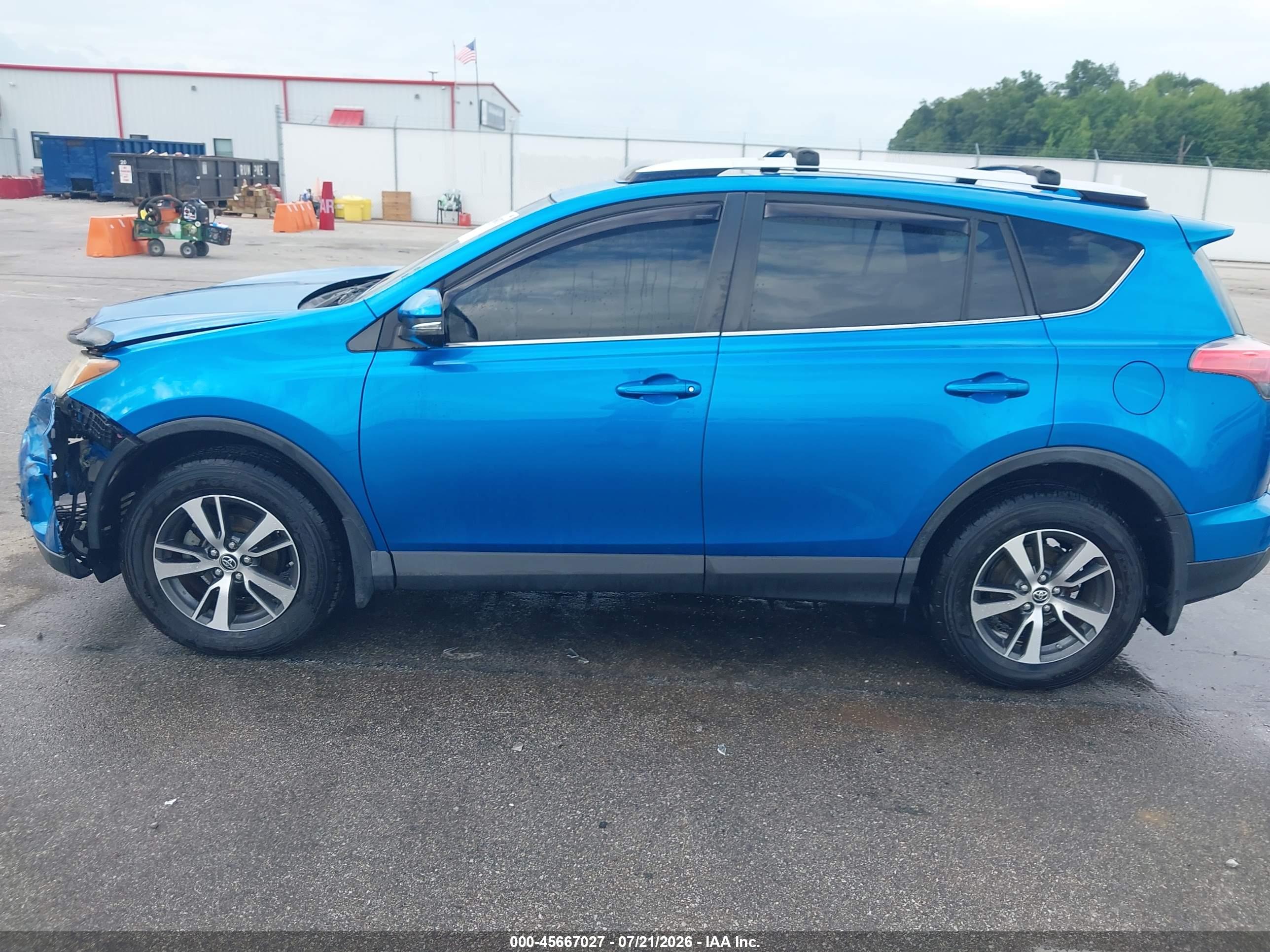 2016 TOYOTA RAV4 XLE