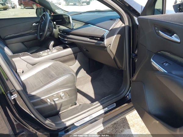 2024 CADILLAC XT4 FWD SPORT