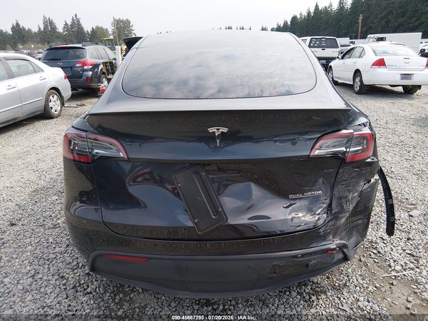 2025 TESLA MODEL Y