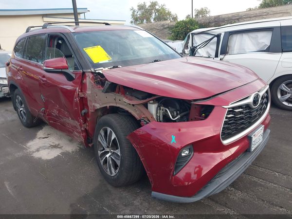 2021 TOYOTA HIGHLANDER XLE