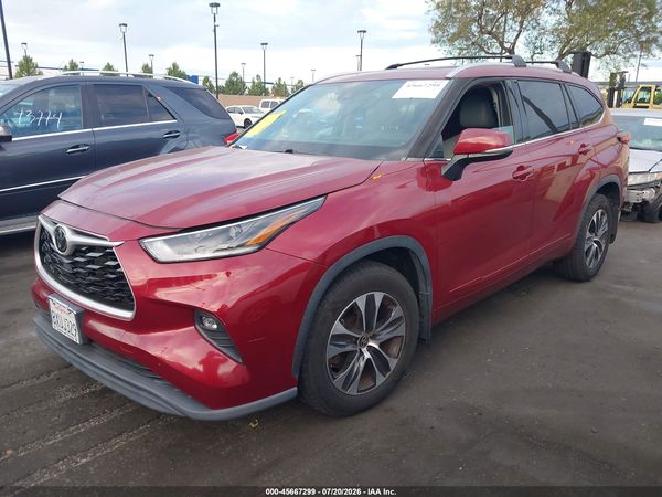 2021 TOYOTA HIGHLANDER XLE