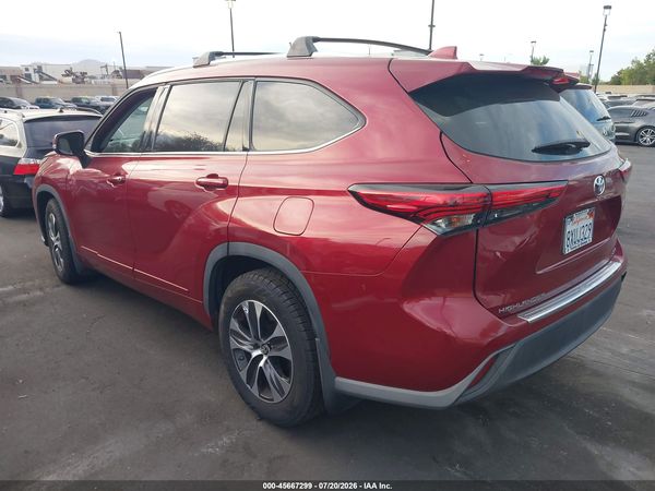 2021 TOYOTA HIGHLANDER XLE