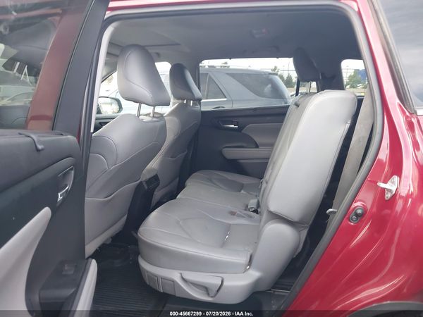 2021 TOYOTA HIGHLANDER XLE