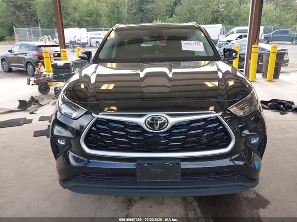 2022 TOYOTA HIGHLANDER XLE