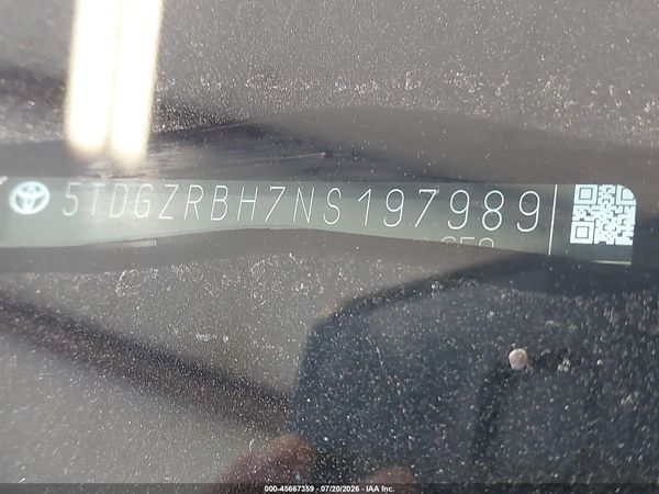 2022 TOYOTA HIGHLANDER XLE