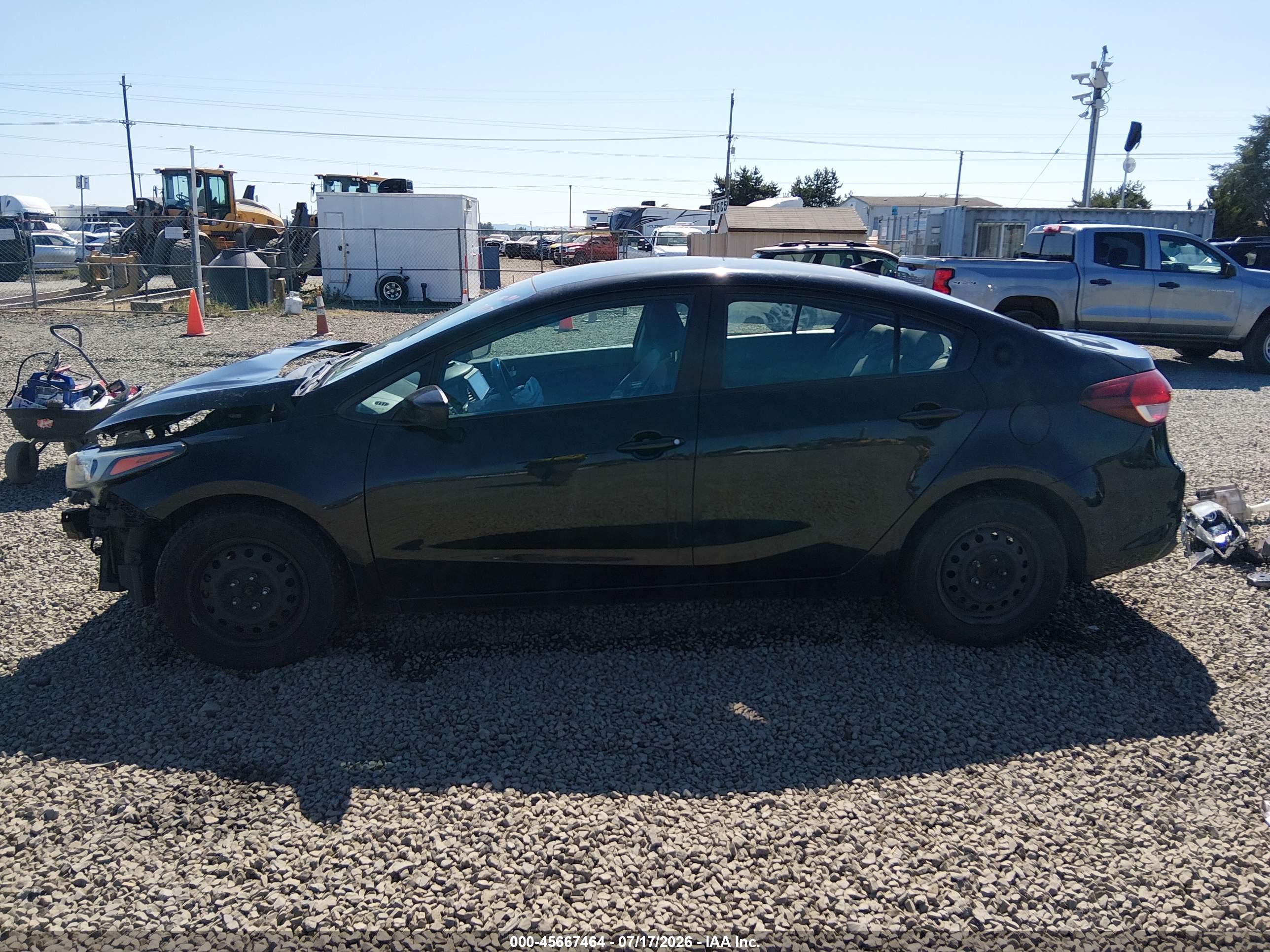 2017 KIA FORTE LX