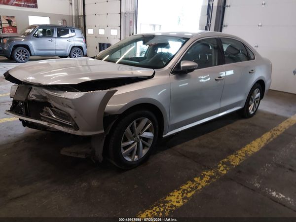 2018 VOLKSWAGEN PASSAT — I2