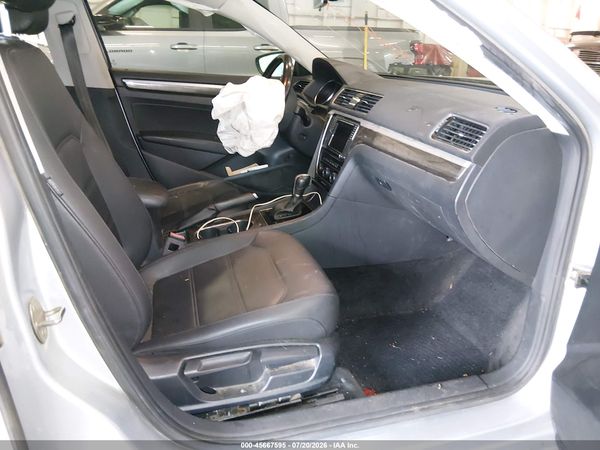 2018 VOLKSWAGEN PASSAT 2.0T SE — I5