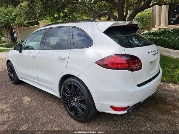 2013 PORSCHE CAYENNE GTS