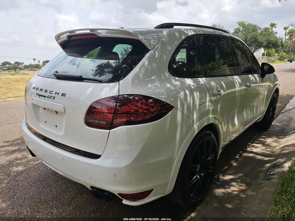 2013 PORSCHE CAYENNE GTS