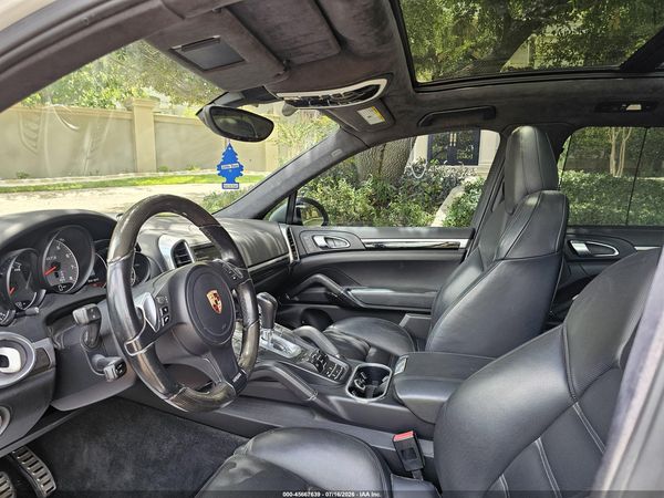 2013 PORSCHE CAYENNE GTS