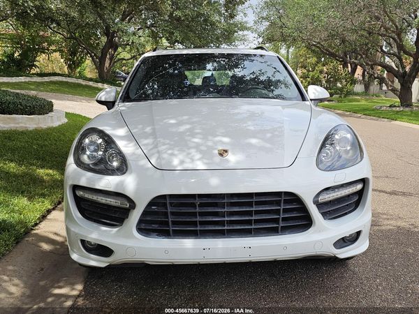 2013 PORSCHE CAYENNE GTS