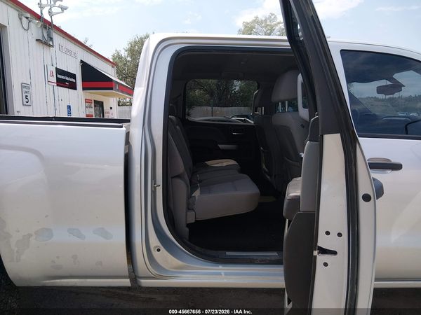 2015 CHEVROLET SILVERADO 2500HD LT — I8