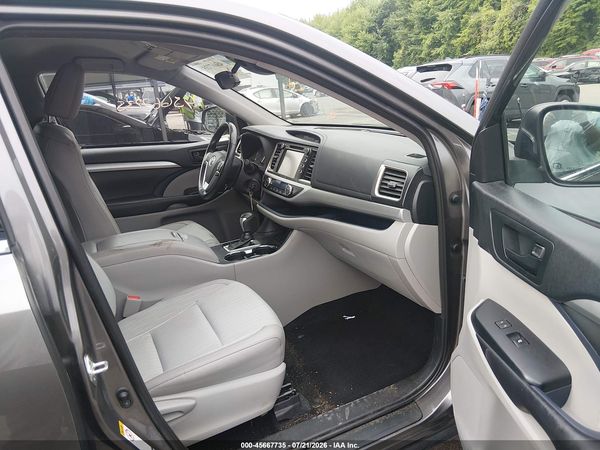 2019 TOYOTA HIGHLANDER LE PLUS