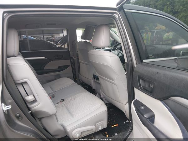 2019 TOYOTA HIGHLANDER LE PLUS