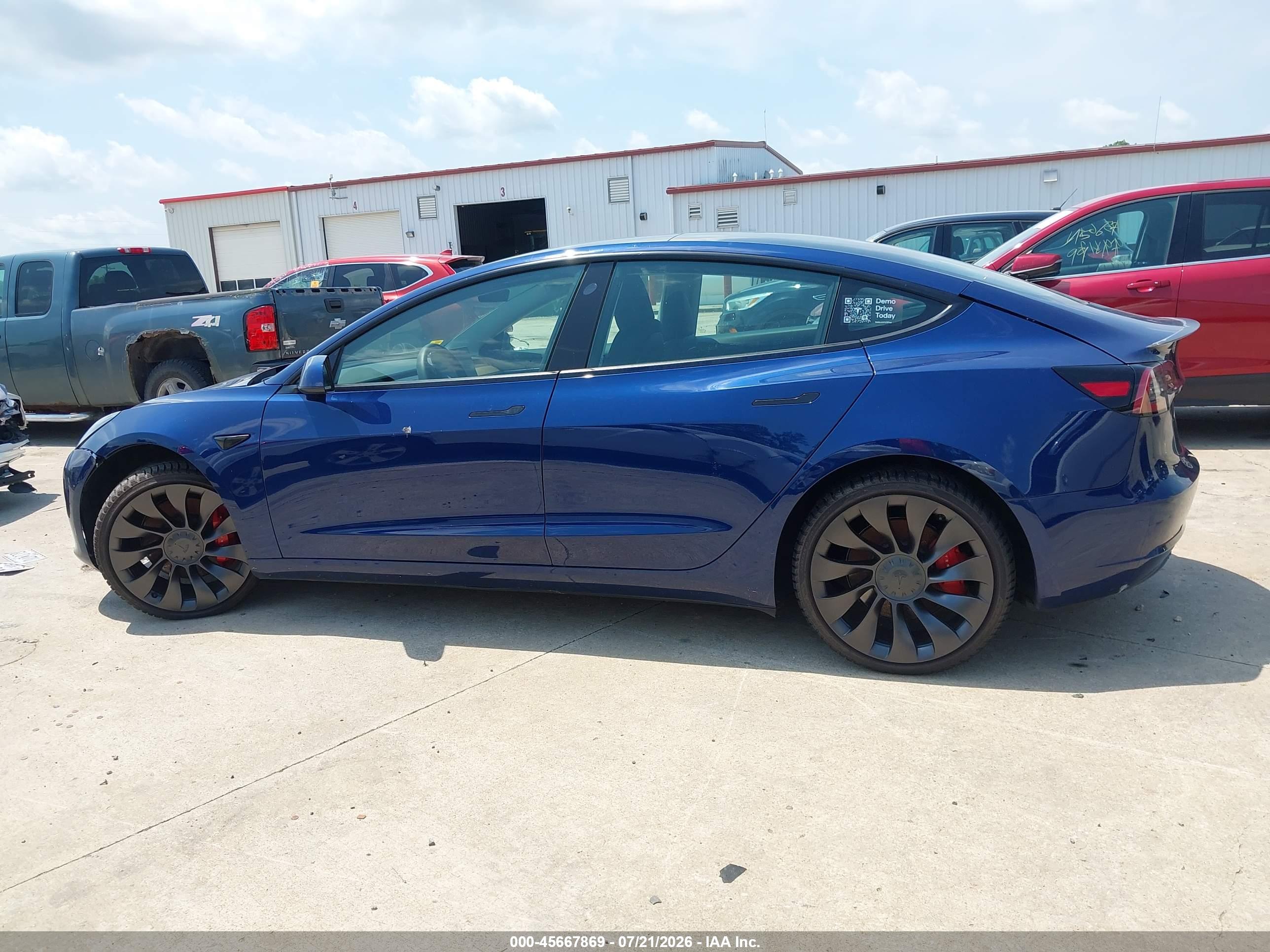 2023 TESLA MODEL 3