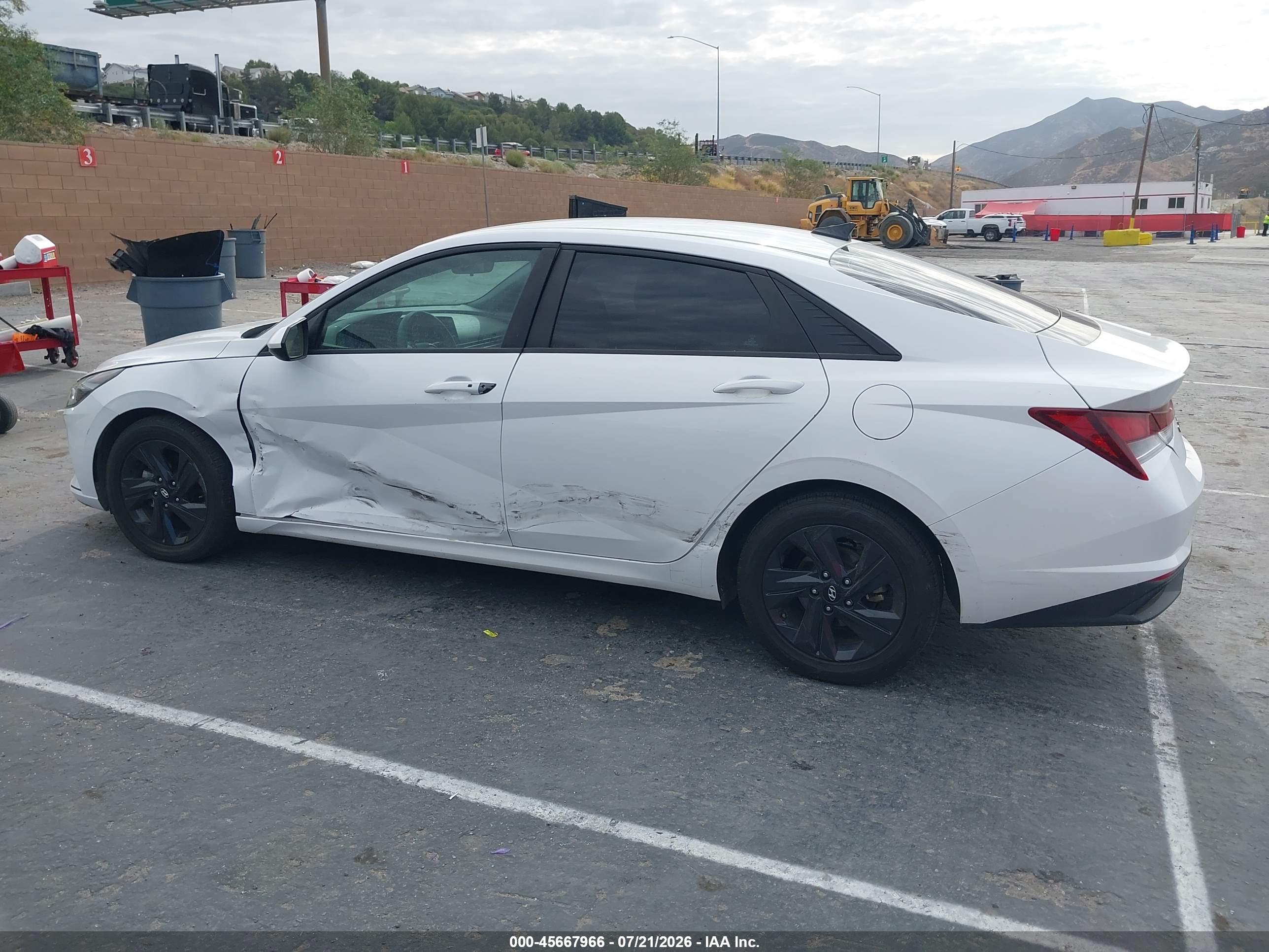 2023 HYUNDAI ELANTRA SEL