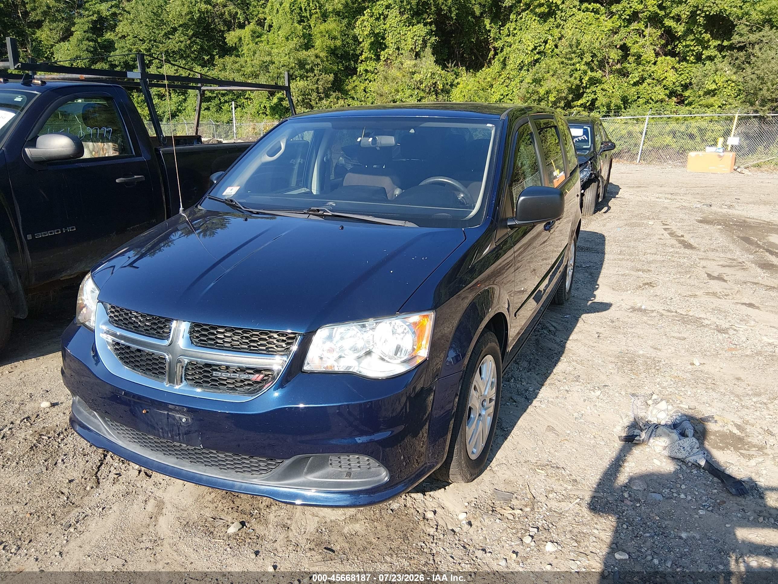 2013 DODGE GRAND CARAVAN SE — I2
