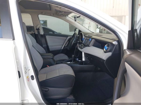 2016 TOYOTA RAV4 XLE