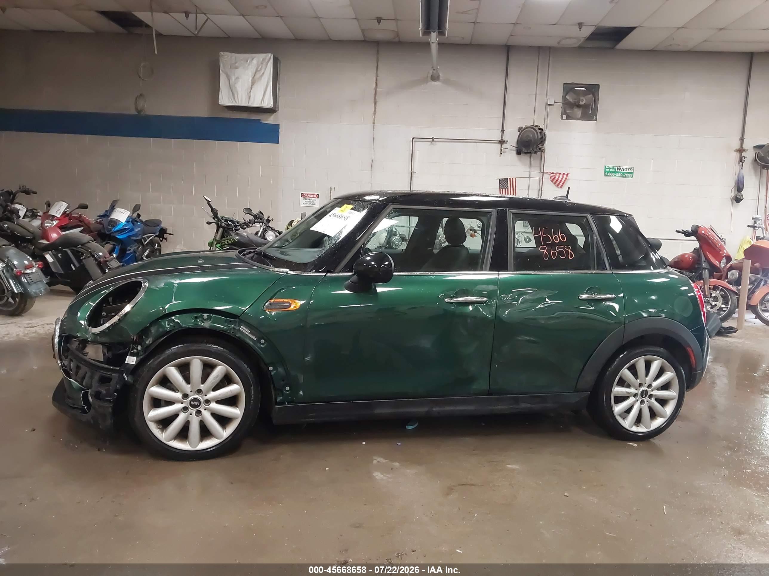 2017 MINI HARDTOP COOPER
