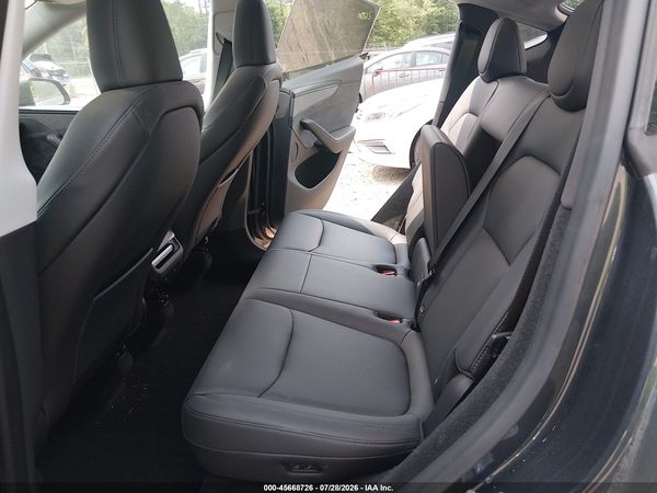 2026 TESLA MODEL Y