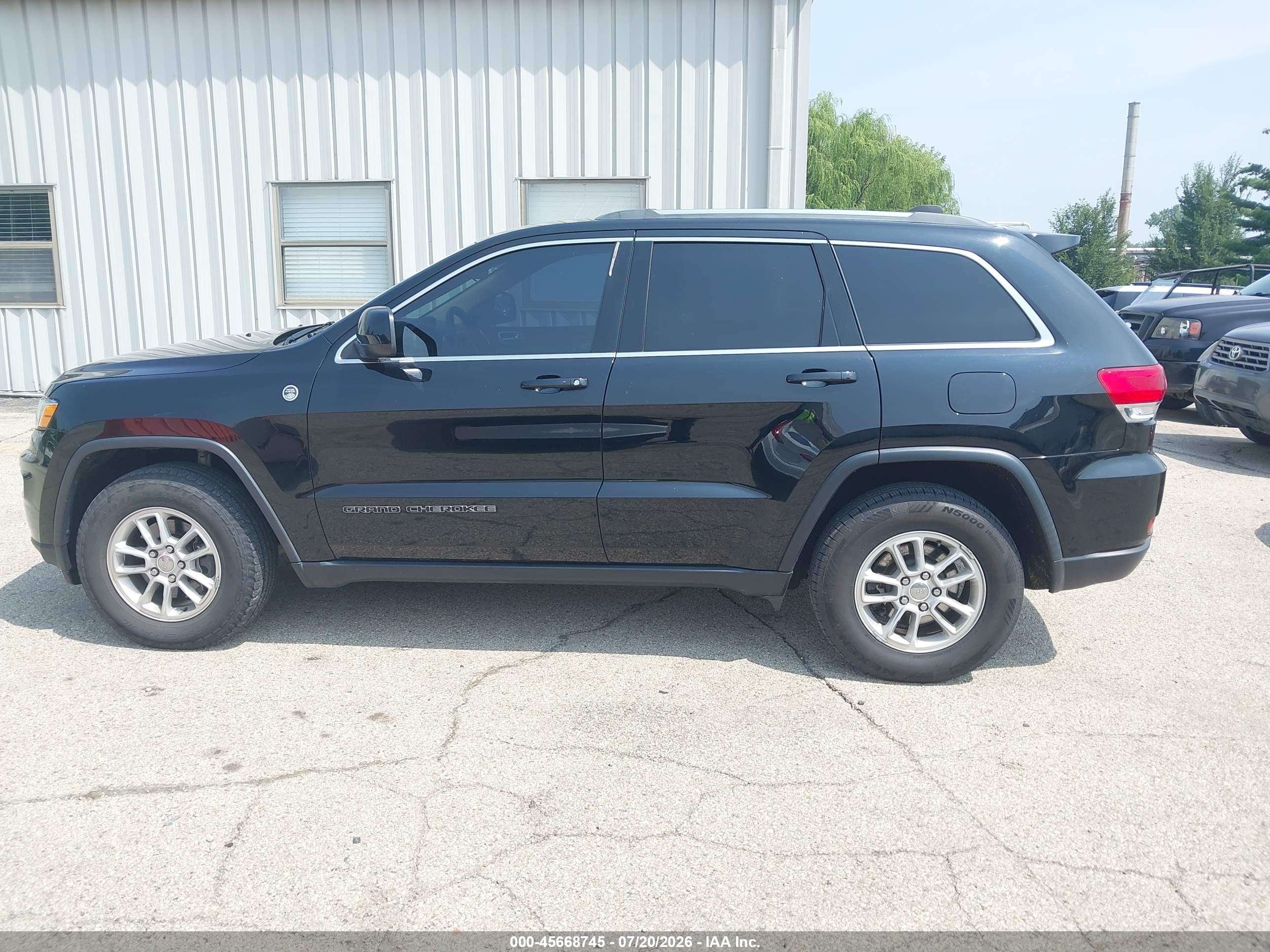 2019 JEEP GRAND CHEROKEE LAREDO E 4X4