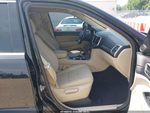 2019 JEEP GRAND CHEROKEE LAREDO E 4X4