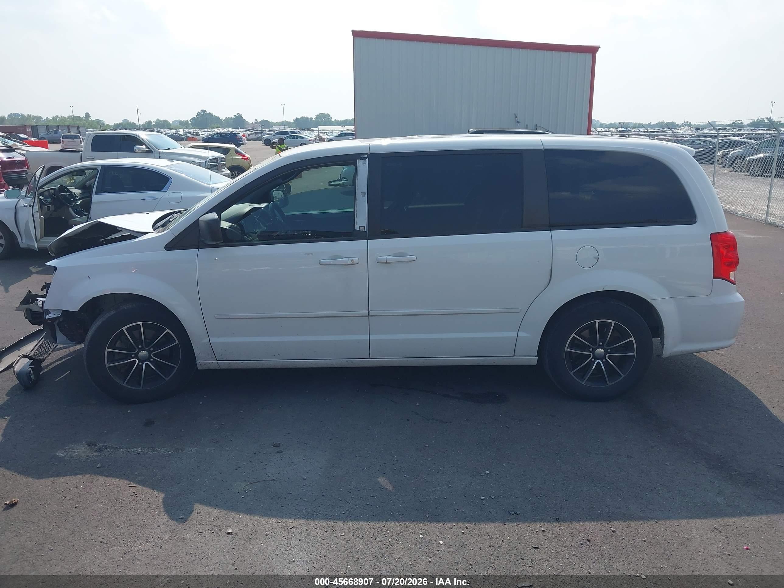 2015 DODGE GRAND CARAVAN SE