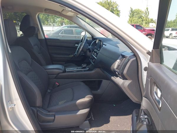 2022 NISSAN PATHFINDER SV 2WD
